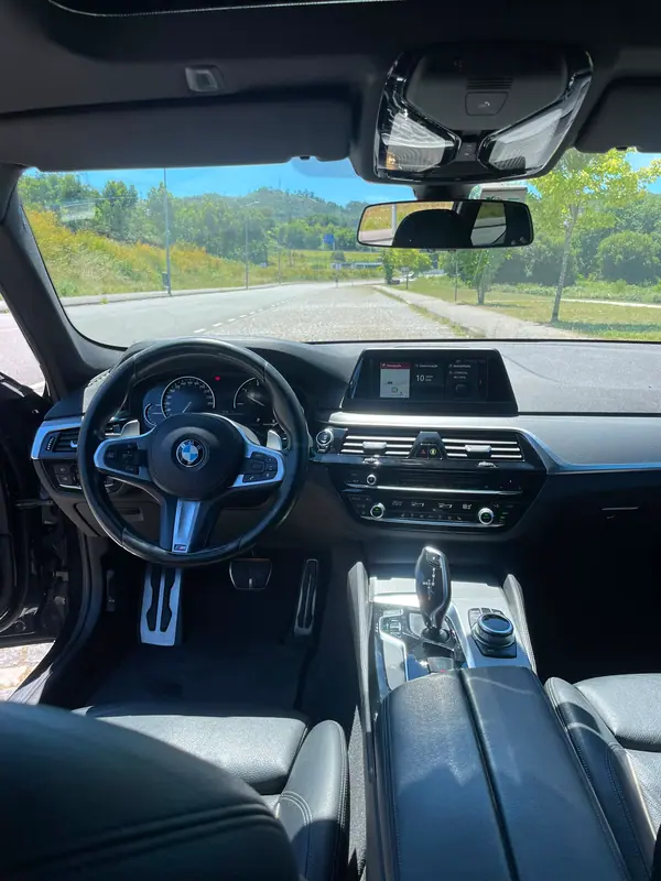 BMW 520 2017 - 24000 EUR, 116537 km - 116537km - foto 7 de 10