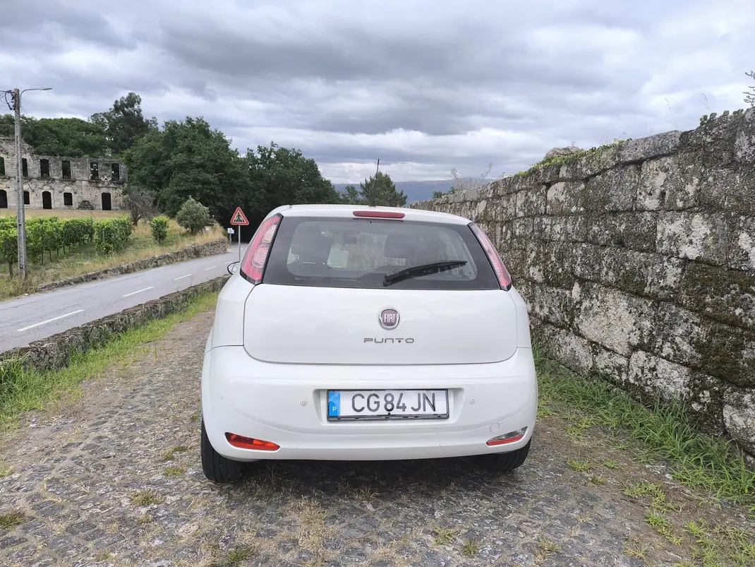 Fiat Grande Punto 2013 - 6000 EUR, 179000 km - 179000km - foto 3 de 10