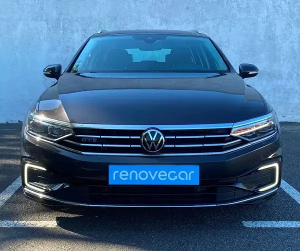 Volkswagen Passat Variant 2021 - 19900 EUR, 129031 km - AUTO.MOTO.pt - 129031km - foto 3 de 22