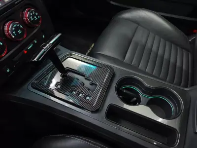 Dodge Challenger 2013 - 53950 EUR, 103962 km - AUTO.MOTO.pt - 103962km - foto 36 de 40