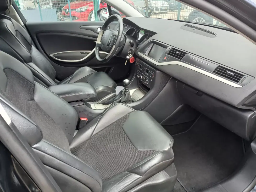 Citroën C5 2011 - 8750 EUR, 138522 km - AUTO.MOTO.pt - 138522km - foto 23 de 27
