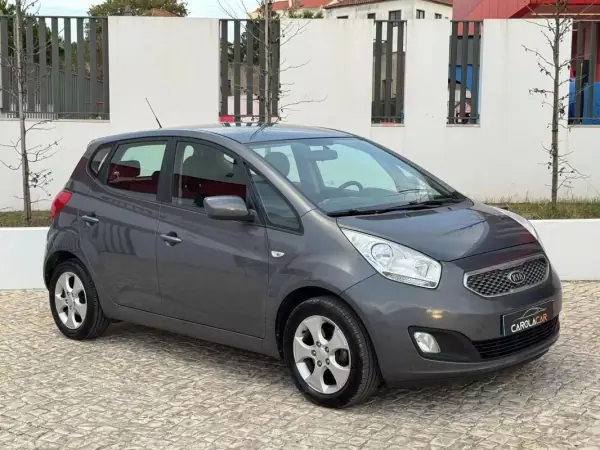 Kia Venga 1.4 CRDi LX ISG 2013 Diesel — 80 000 km Kia Venga 1.4 CRDi LX ISG 2013 Diesel