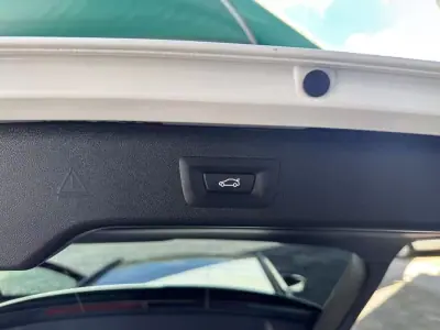 BMW 530e 2021 - 33900 EUR, 101252 km - AUTO.MOTO.pt - 101252km - foto 9 de 28