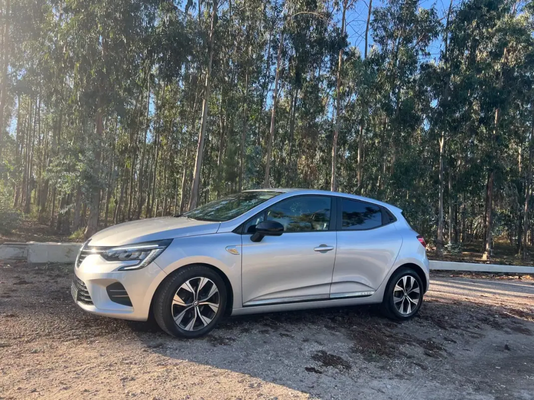 Renault Clio 2022 - 15750 EUR, 120180 km - 120180km - foto 19 de 46