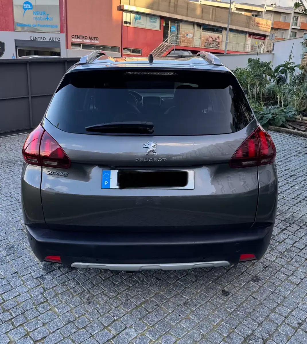 Peugeot 2008 2019 - 13900 EUR, 126000 km - AUTO.MOTO.pt - 126000km - foto 5 de 20