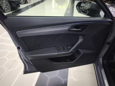 Cupra Formentor 2021 - 29950 EUR, 113105 km - AUTO.MOTO.pt - 113105km - foto 23 de 50