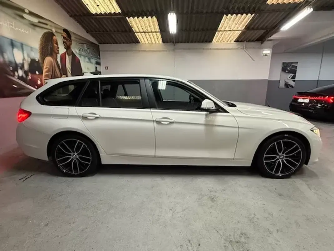 BMW 318 2015 - 12250 EUR, 254090 km - AUTO.MOTO.pt - 254090km - foto 5 de 16