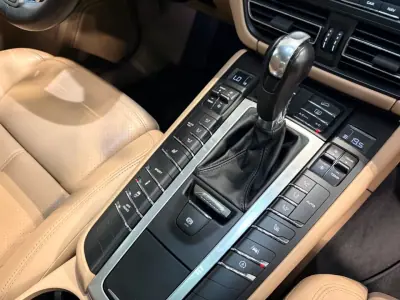 Porsche Macan 2020 - 49500 EUR, 162354 km - AUTO.MOTO.pt - 162354km - foto 5 de 11