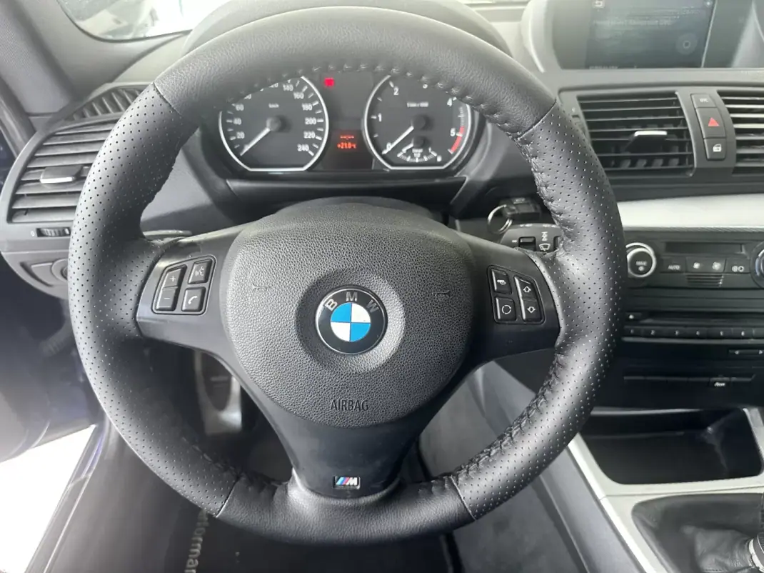 BMW 118 2009 - 9890 EUR, 176194 km - 176194km - foto 11 de 25