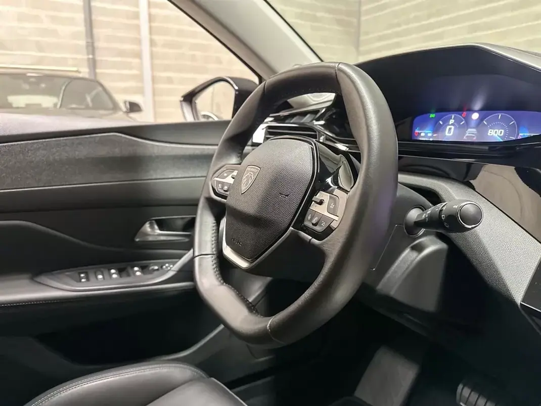 Peugeot 308 2023 - 19950 EUR, 12952 km - AUTO.MOTO.pt - 12952km - foto 40 de 50