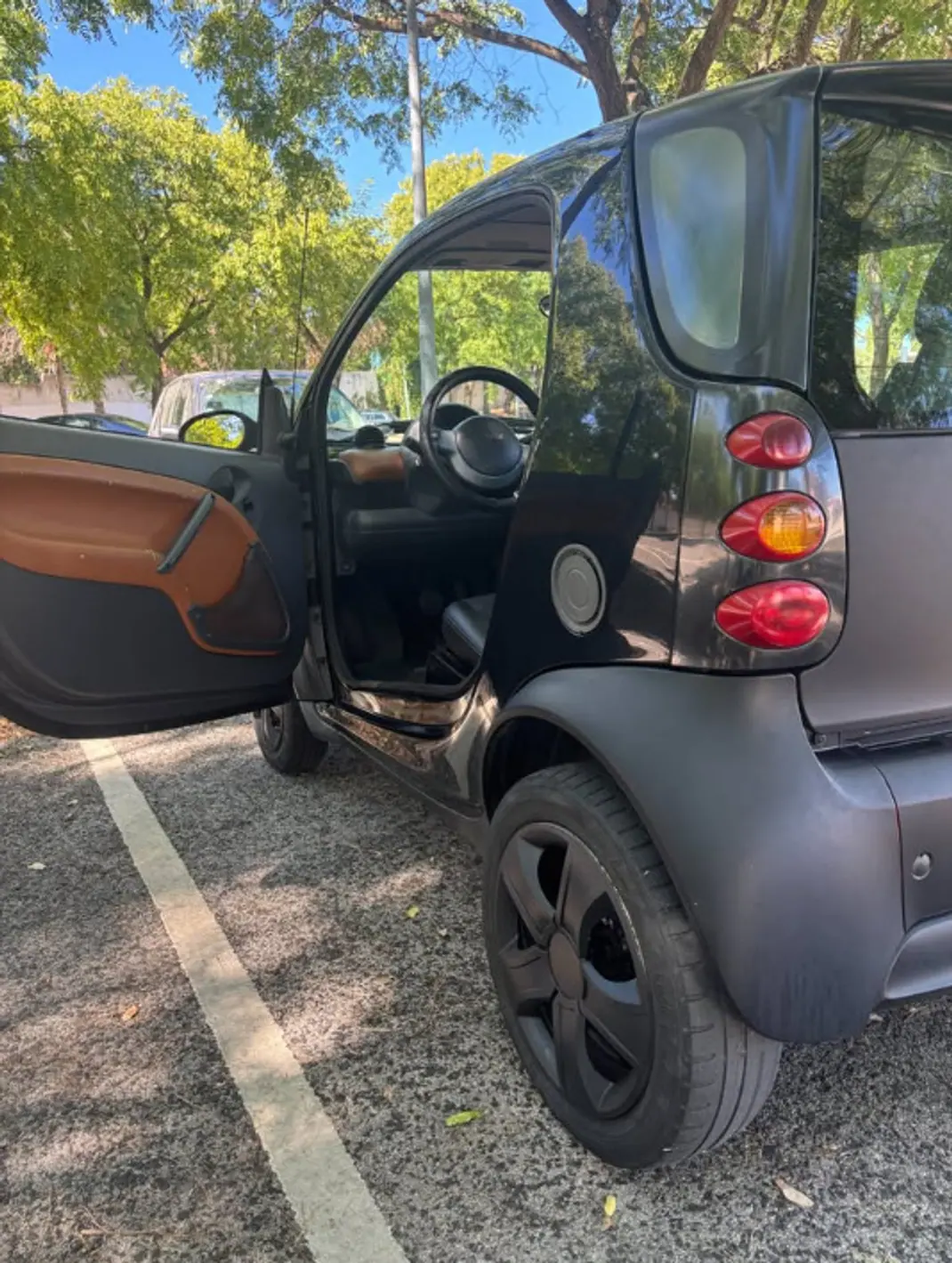 Smart ForTwo Coupé 2004 - 3000 EUR, 185500 km - AUTO.MOTO.pt - 185500km - foto 2 de 10