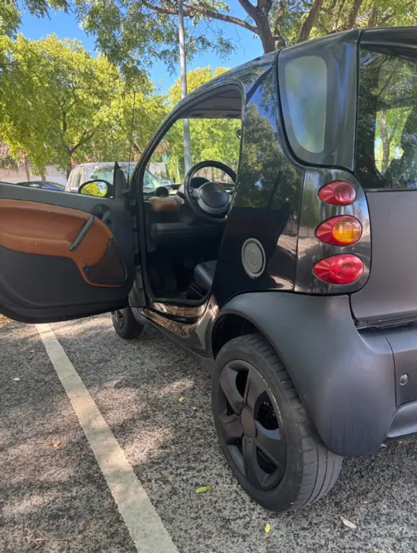 Smart ForTwo Coupé 2004 - 3000 EUR, 185500 km - AUTO.MOTO.pt - 185500km - foto 2 de 10