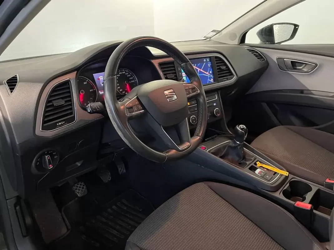 SEAT Leon ST 2019 - 11450 EUR, 182000 km - AUTO.MOTO.pt - 182000km - foto 10 de 34