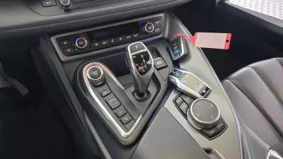 BMW i8 2015 - 62500 EUR, 132830 km - 132830km - foto 44 de 50