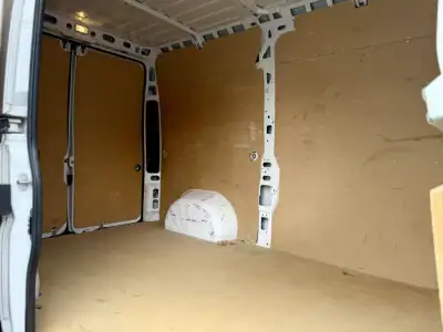 Fiat DUCATO 2.2 M-Jet L2H2 140Cv | IVA DEDUTÍVEL 2023 - 26950 EUR, 31000 km - AUTO.MOTO.pt - 31000km - foto 23 de 23