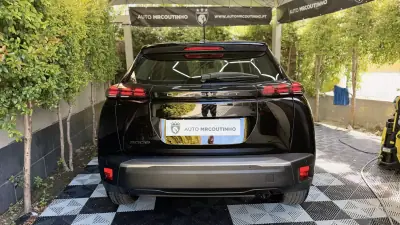 Peugeot 2008 2025 - 22500 EUR, 3357 km - AUTO.MOTO.pt - 3357km - foto 7 de 20