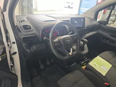 Opel COMBO 2021 - 11900 EUR, 132367 km - AUTO.MOTO.pt - 132367km - foto 5 de 6