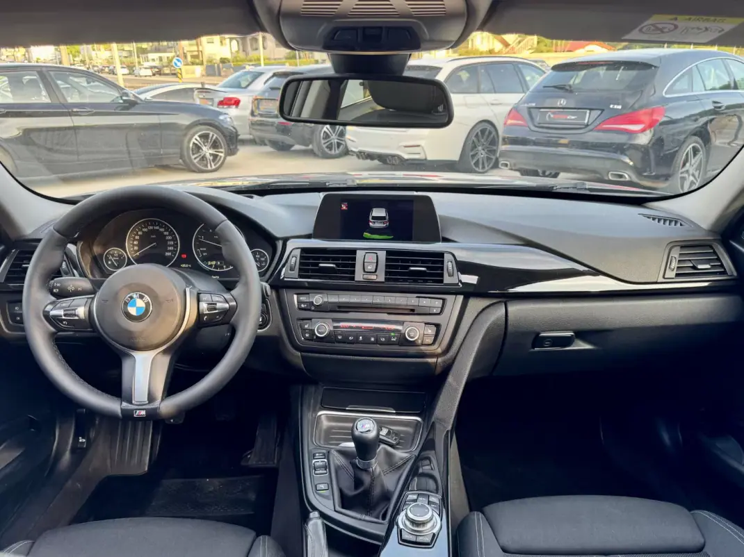 BMW 318 2014 - 10999 EUR, 270000 km - AUTO.MOTO.pt - 270000km - foto 7 de 24