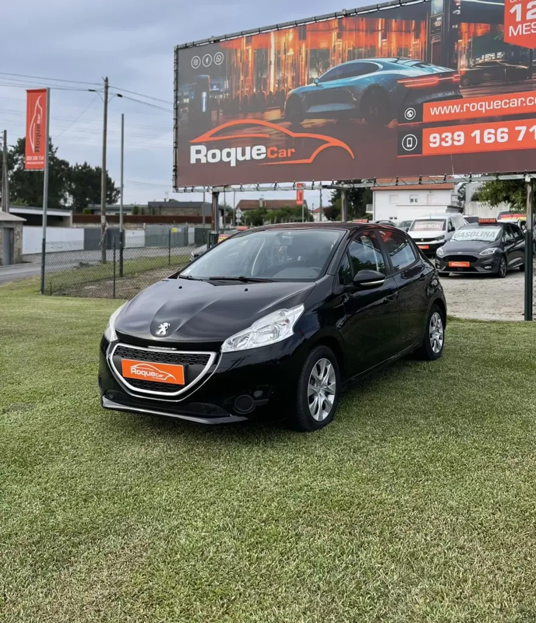Peugeot 208 2014 - 6800 EUR, 148800 km - AUTO.MOTO.pt - 148800km - foto 1 de 12