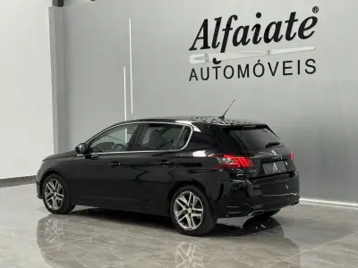 Peugeot 308 2018 - 11890 EUR, 159000 km - AUTO.MOTO.pt - 159000km - foto 3 de 35