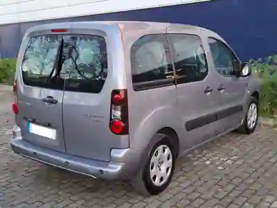 Peugeot Partner 2018 - 14990 EUR, 190000 km - AUTO.MOTO.pt - 190000km - foto 4 de 12