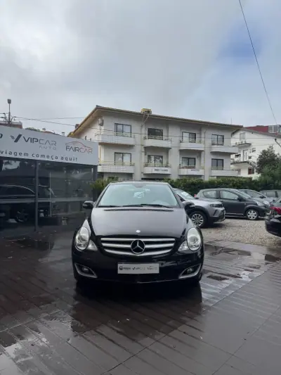 Mercedes-Benz R 320 2006 - 13750 EUR, 213000 km - foto 2 de 12
