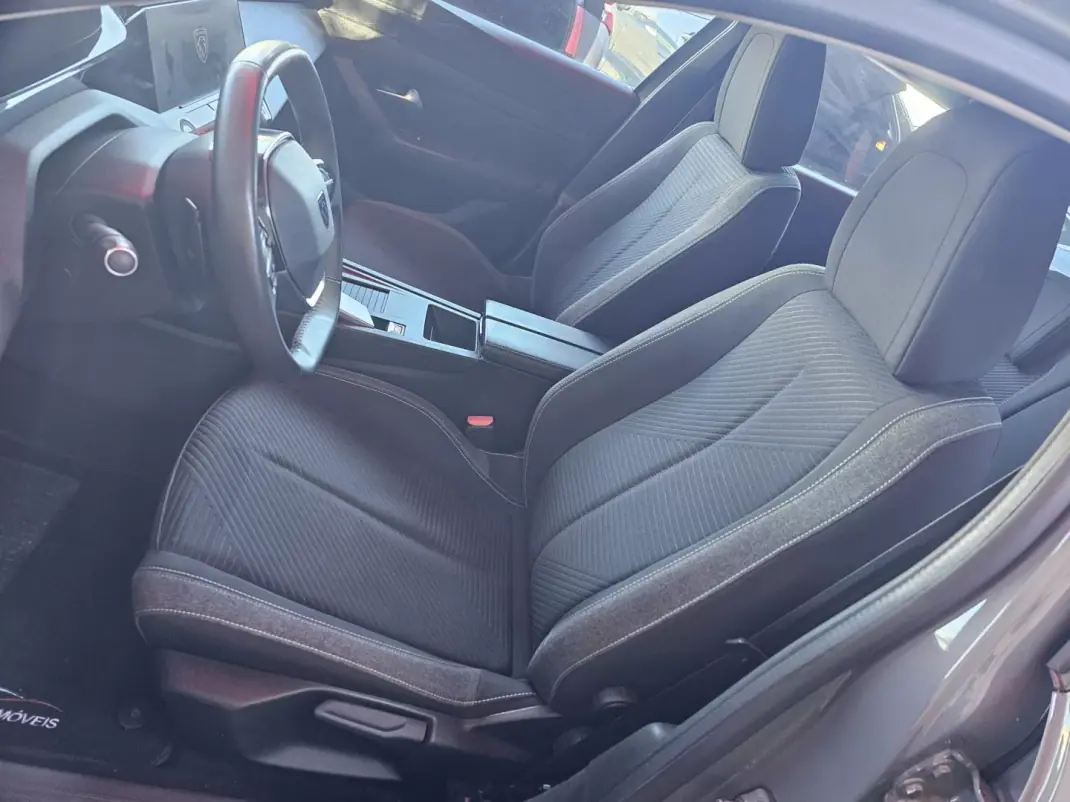 Peugeot 308 SW 2023 - 15750 EUR, 97000 km - AUTO.MOTO.pt - 97000km - foto 8 de 15