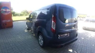 Ford Transit Connect 2019 - 14750 EUR, 81705 km - AUTO.MOTO.pt - 81705km - foto 23 de 26