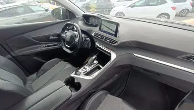 Peugeot 3008 2018 - 20990 EUR, 105000 km - AUTO.MOTO.pt - 105000km - foto 41 de 47