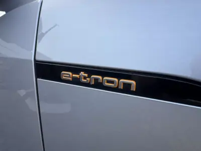 Audi e-tron Sportback 2020 - 28900 EUR, 102000 km - AUTO.MOTO.pt - 102000km - foto 28 de 54