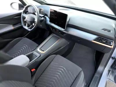 Cupra Born 2024 - 32400 EUR, 12000 km - AUTO.MOTO.pt - 12000km - foto 30 de 34