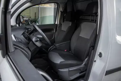 Renault Kangoo E-Tech 2020 - 9990 EUR, 57785 km - AUTO.MOTO.pt - 57785km - foto 26 de 28