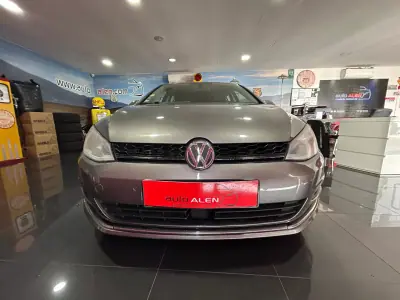 Volkswagen Golf 2014 - 15500 EUR, 143946 km - AUTO.MOTO.pt - 143946km - foto 2 de 23