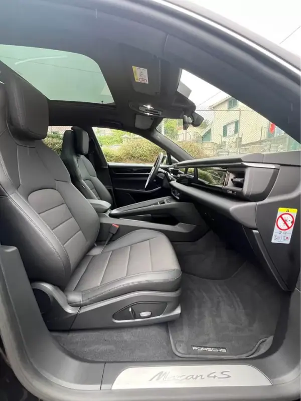 Porsche Macan 2025 - 99900 EUR, 15637 km - 15637km - foto 6 de 9