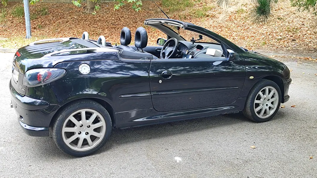 Peugeot 206 CC 2005 - 4800 EUR, 217000 km - 217000km - foto 9 de 12
