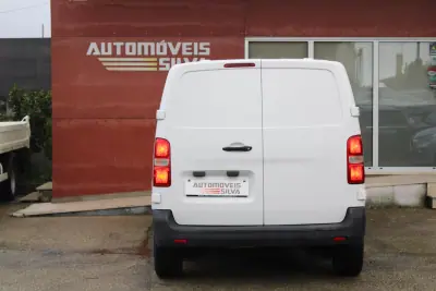 Citroën Jumpy 2016 - 13990 EUR, 148000 km - AUTO.MOTO.pt - 148000km - foto 8 de 22