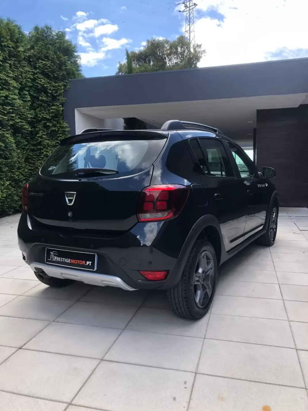 Dacia Sandero 2018 - 9900 EUR, 121000 km - AUTO.MOTO.pt - 121000km - foto 6 de 30