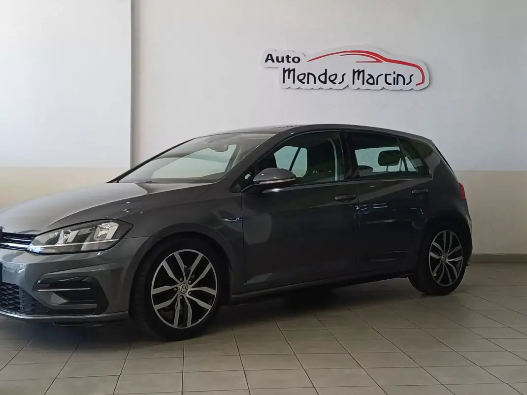 Volkswagen Golf 2017 - 18900 EUR, 140802 km - AUTO.MOTO.pt - 140802km - foto 5 de 12