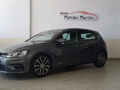Volkswagen Golf 2017 - 18900 EUR, 140802 km - AUTO.MOTO.pt - 140802km - foto 5 de 12