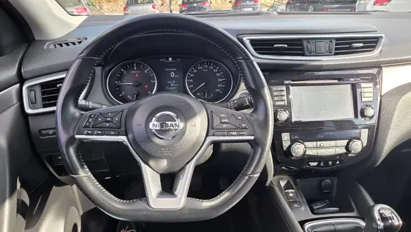 Nissan Qashqai 2018 - 19250 EUR, 62000 km - AUTO.MOTO.pt - 62000km - foto 9 de 18