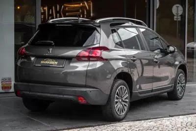 Peugeot 2008 2018 - 8750 EUR, 72668 km - AUTO.MOTO.pt - 72668km - foto 4 de 39