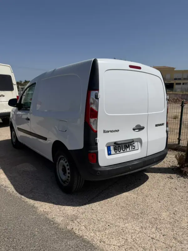 Renault KANGOO 1.5 BLUE DCI 3LUG EDITION ONE 2018 - 8900 EUR, 191840 km - AUTO.MOTO.pt - 191840km - foto 4 de 7