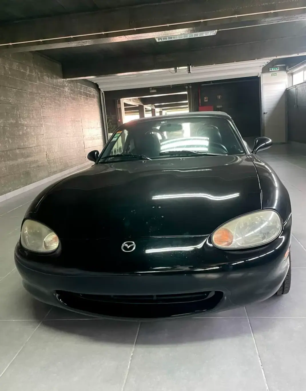 Mazda MX-5 1999 - 8750 EUR, 230000 km - AUTO.MOTO.pt - 230000km - foto 3 de 11