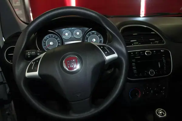 Fiat Punto 2016 - 7000 EUR, 118505 km - 118505km - foto 11 de 12