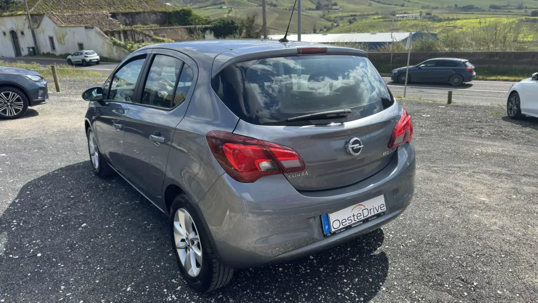 Opel Corsa 2018 - 10490 EUR, 161000 km - AUTO.MOTO.pt - 161000km - foto 6 de 15