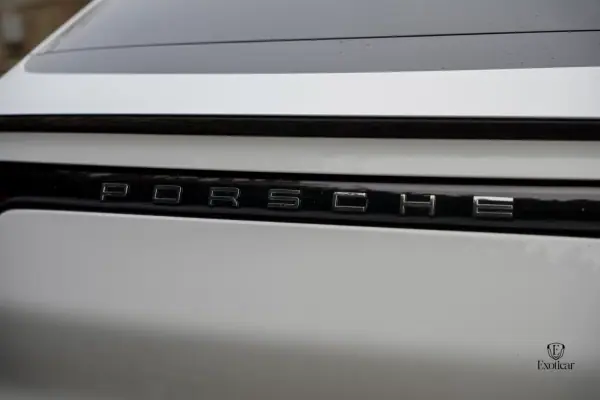 Porsche Cayenne Coupé 2022 - 108888 EUR, 92000 km - AUTO.MOTO.pt - 92000km - foto 36 de 65