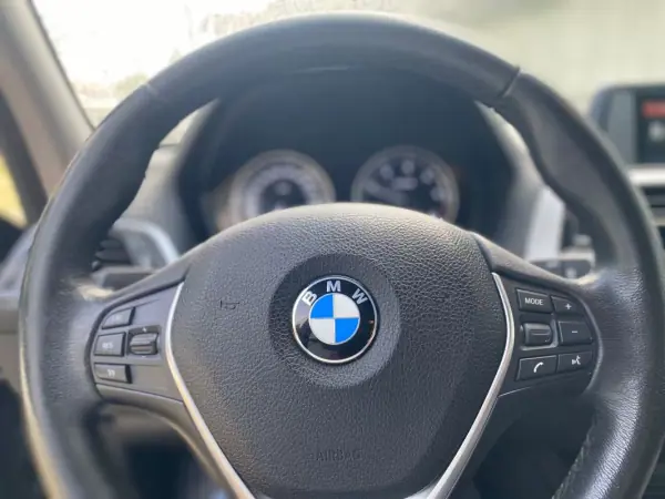 BMW 116 2018 - 16990 EUR, 111161 km - AUTO.MOTO.pt - 111161km - foto 11 de 23