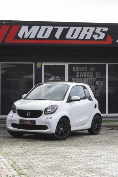 Smart Fortwo Cabrio 2015 - 11900 EUR, 179000 km - AUTO.MOTO.pt - 179000km - foto 3 de 20
