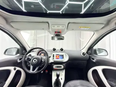 Smart ForFour 2015 - 8250 EUR, 144000 km - AUTO.MOTO.pt - 144000km - foto 10 de 21
