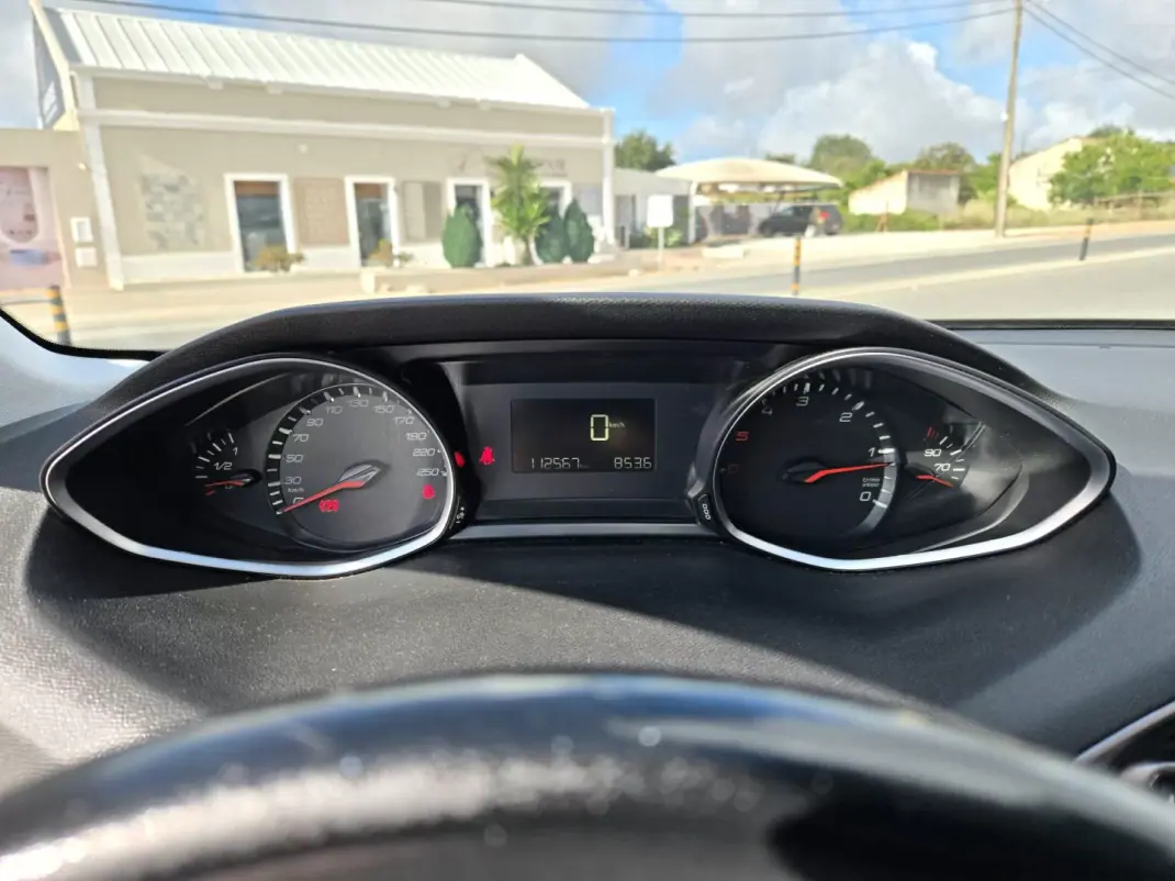 Peugeot 308 2019 - 11950 EUR, 112567 km - AUTO.MOTO.pt - 112567km - foto 7 de 10